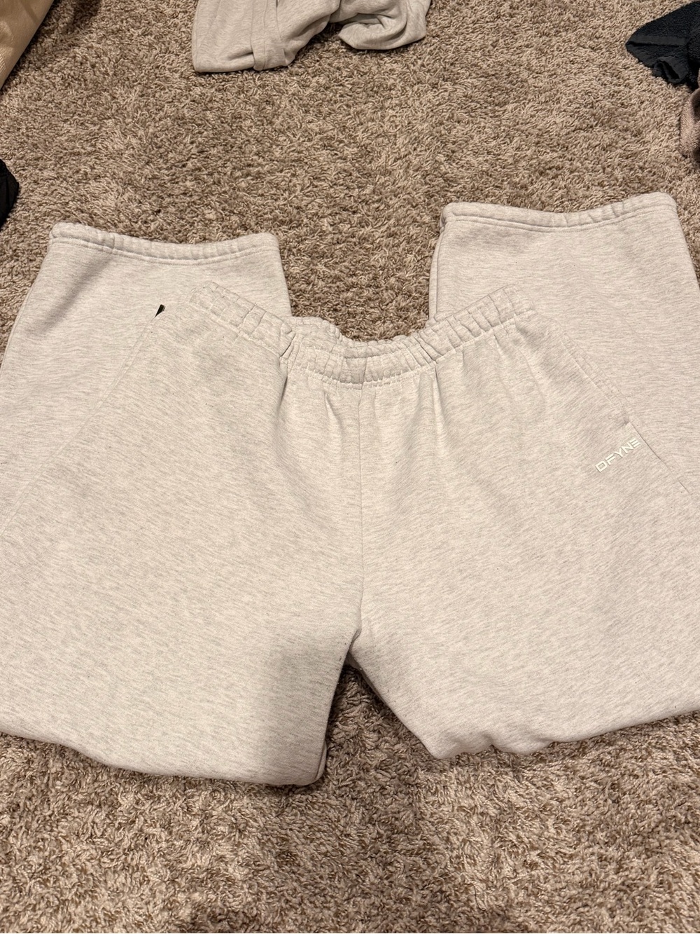 dfyne sweats